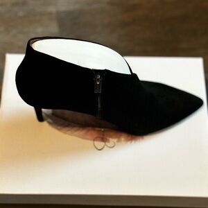 New with box Jessica Simpson black suede booties size 11